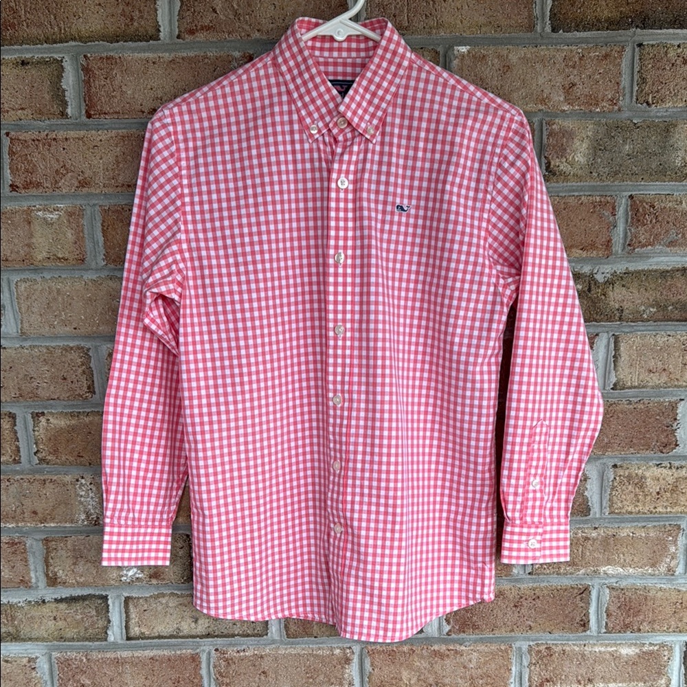 Vineyard Vines coral and white checked button down whale shirt. Size medium.